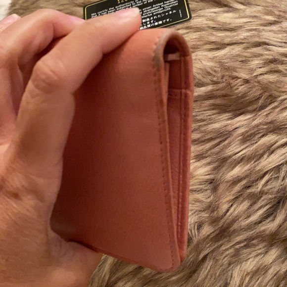 Chanel Wallet gently used - Picture 3 of 5